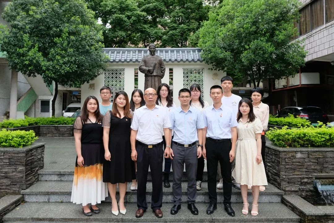 促交流 共生长——广药集团团委携腾博会官网团委赴敬修堂开展团务交流学习