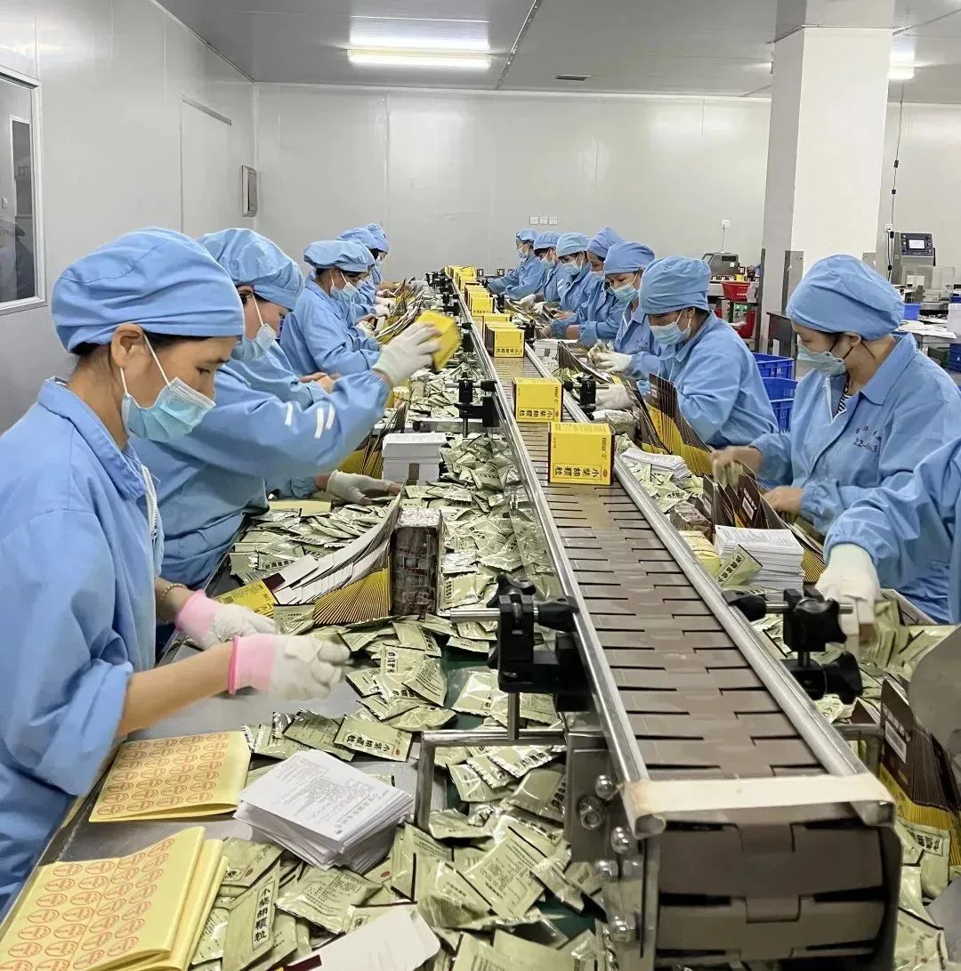 千方百计保供应 使命必达齐抗疫 ——白云山腾博会官网众志成城奋力争取“双胜利”