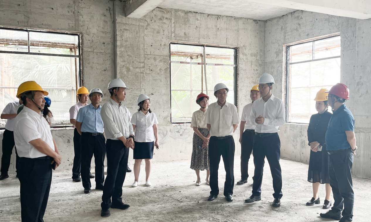 广药集团向导一行到白云山腾博会官网制药开展生产谋划调研
